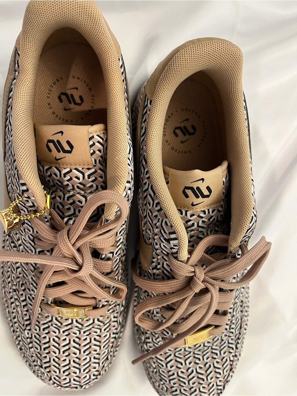 Nike Tan and Black Patterned Air Force 1 Low Sneakers United in Victory - Picture 4 of 8